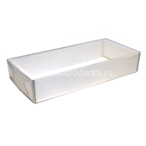 коробка с крышкой белого цвета